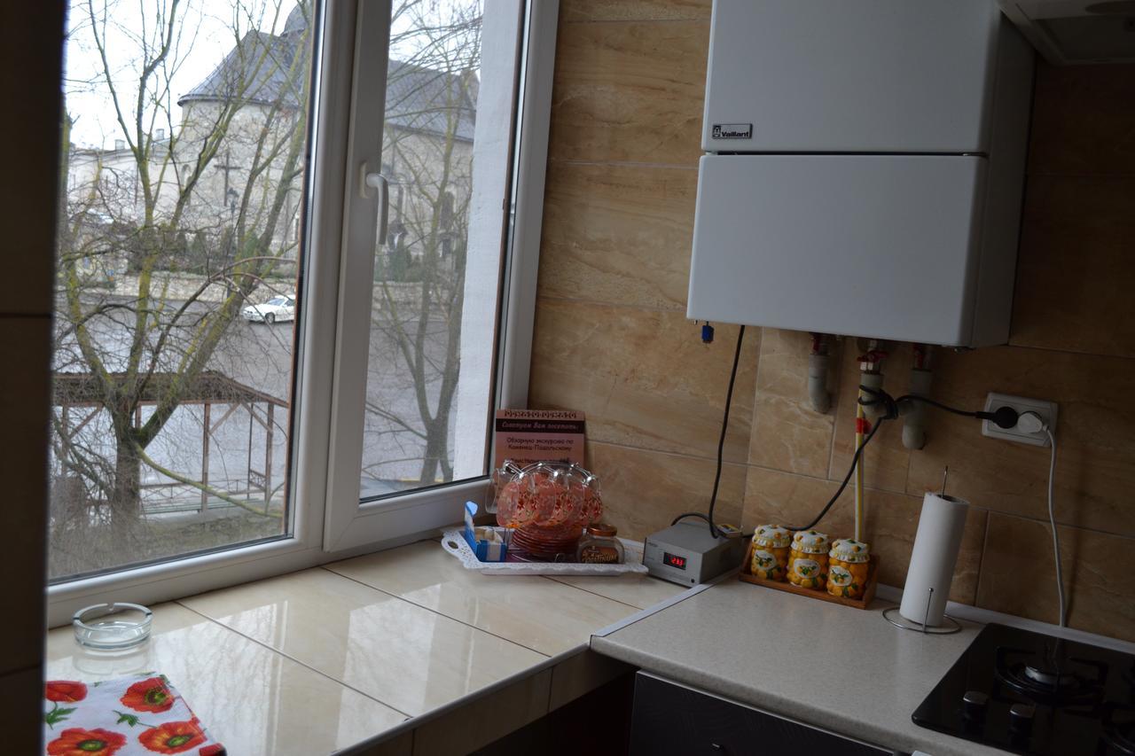 Zarvanskaya Street 5 Kamjanyi Potoki Kültér fotó